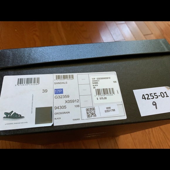 Brand new Chanel pearl sandals 39 - Picture 5 of 5